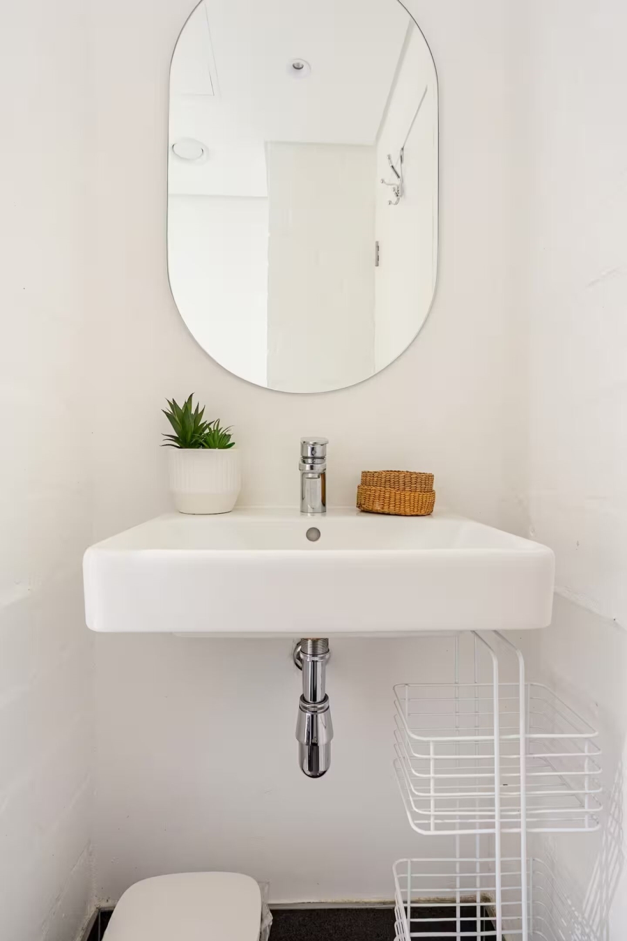 To Let 1 Bedroom Property for Rent in Sea Point Western Cape